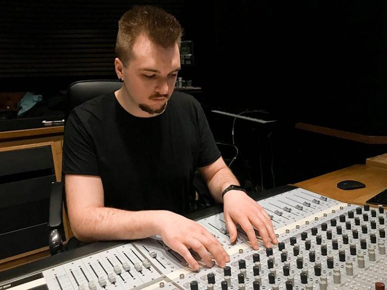 Uncovering the Role of Mixing Engineers What Do They Do? Making